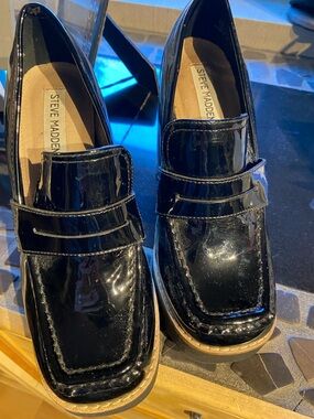 Steve Madden Black Patent Penny Loafers 5” platform heels
